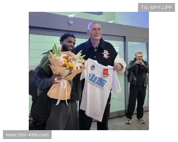 克里斯鲍威尔联手山东六连胜